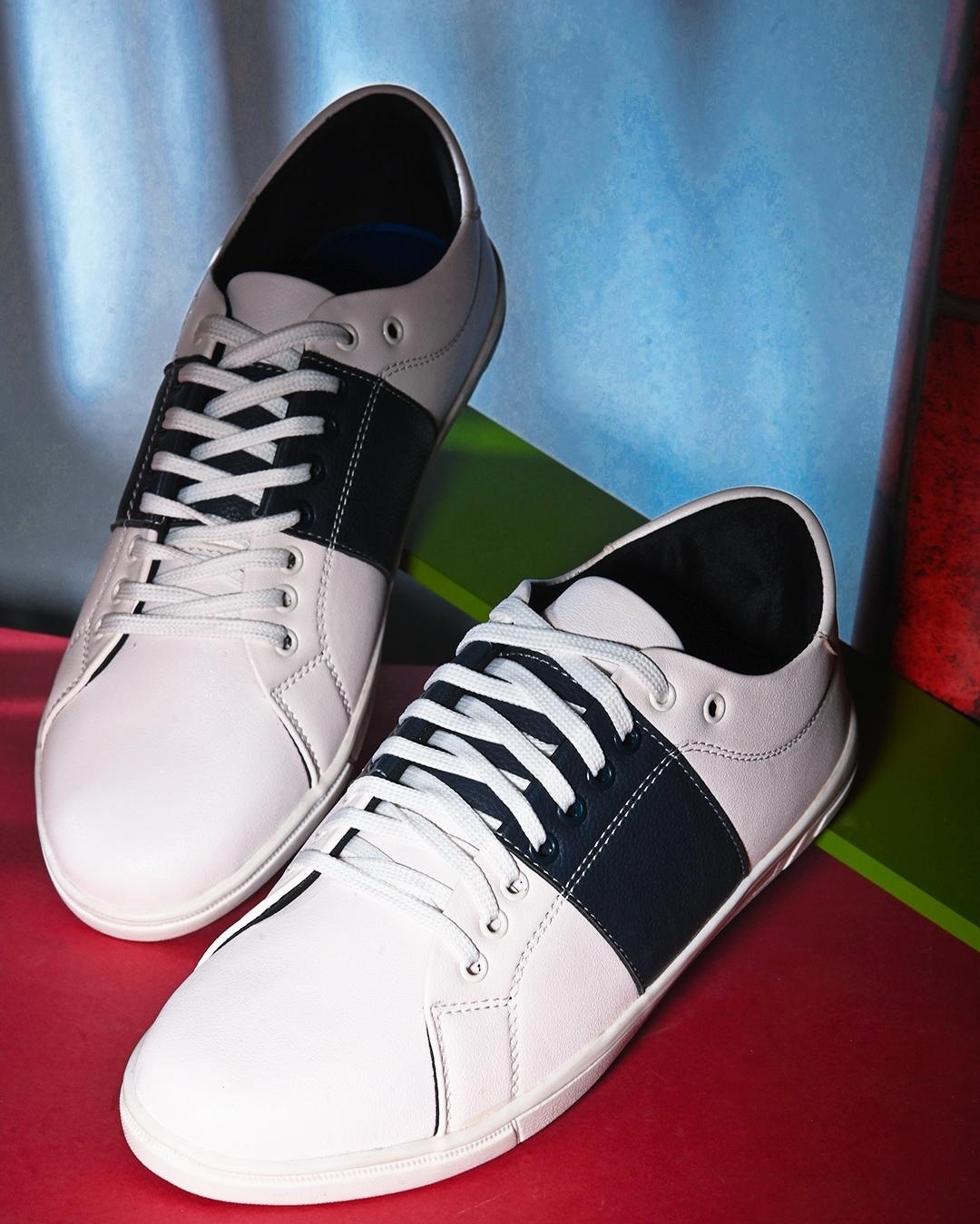 Buy Extrimos Men S White Color Blocked Sneakers Online In India At Bewakoof