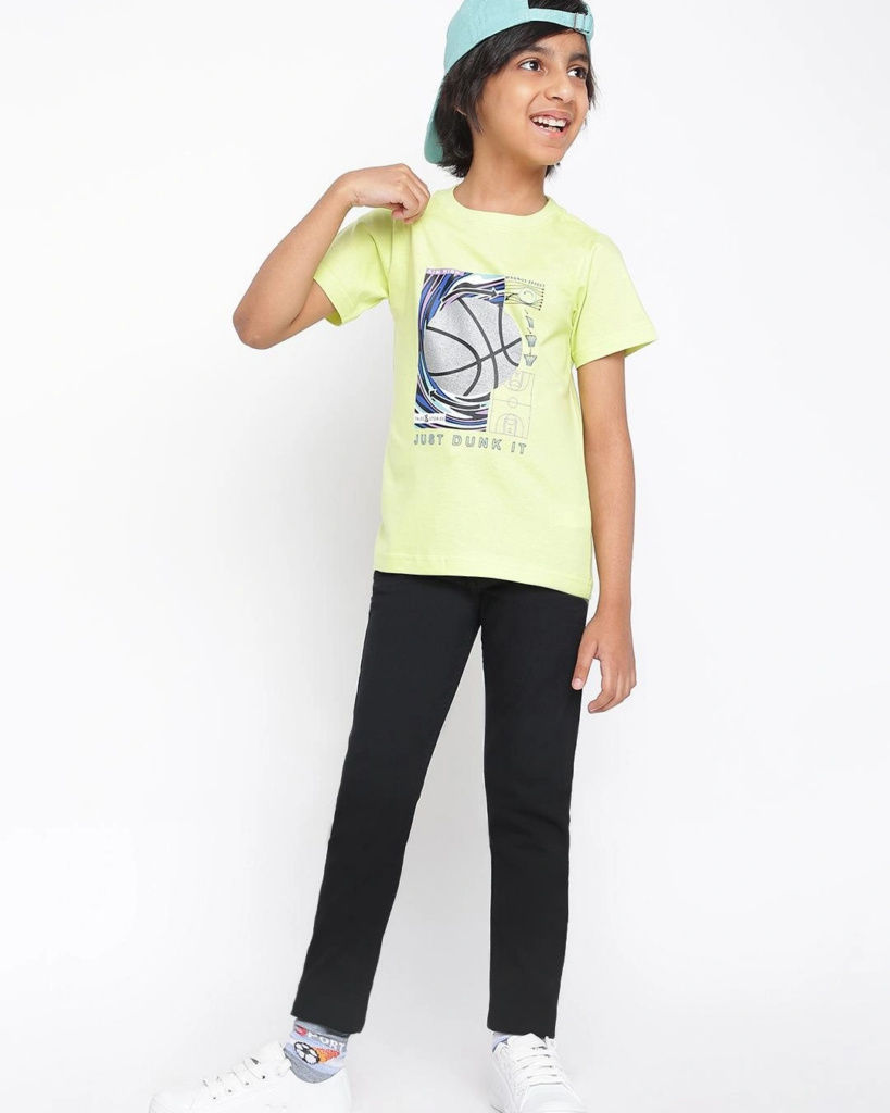 Fashionable clothes for outlet teens