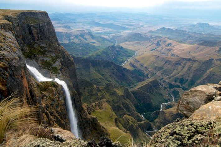 Exploring 8 Highest Waterfalls in The World and Their Unique Features 2 Tugela Falls – Highest Waterfalls in the World