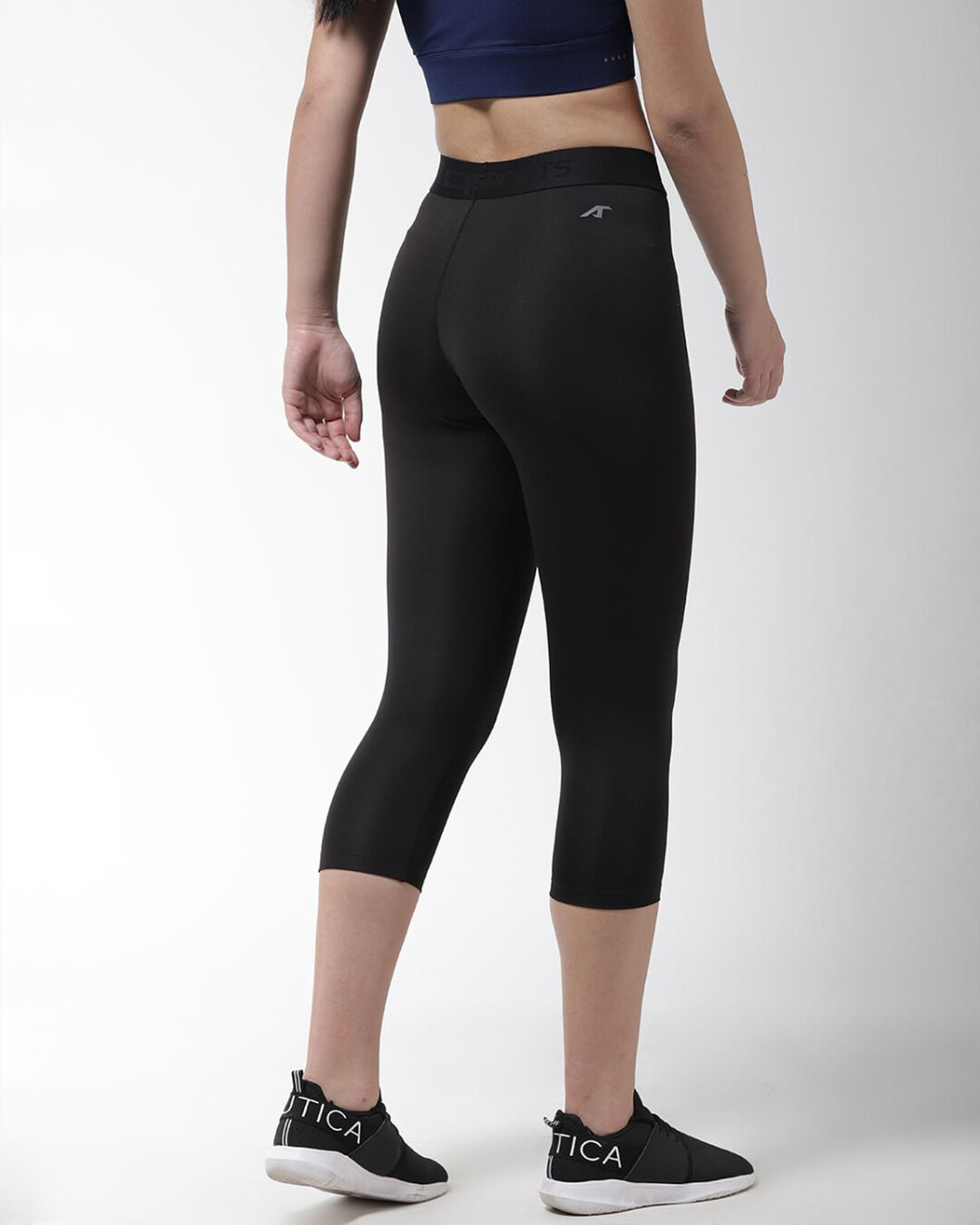 Shop Women Black Solid 3/4th Compression Training Tights-Back