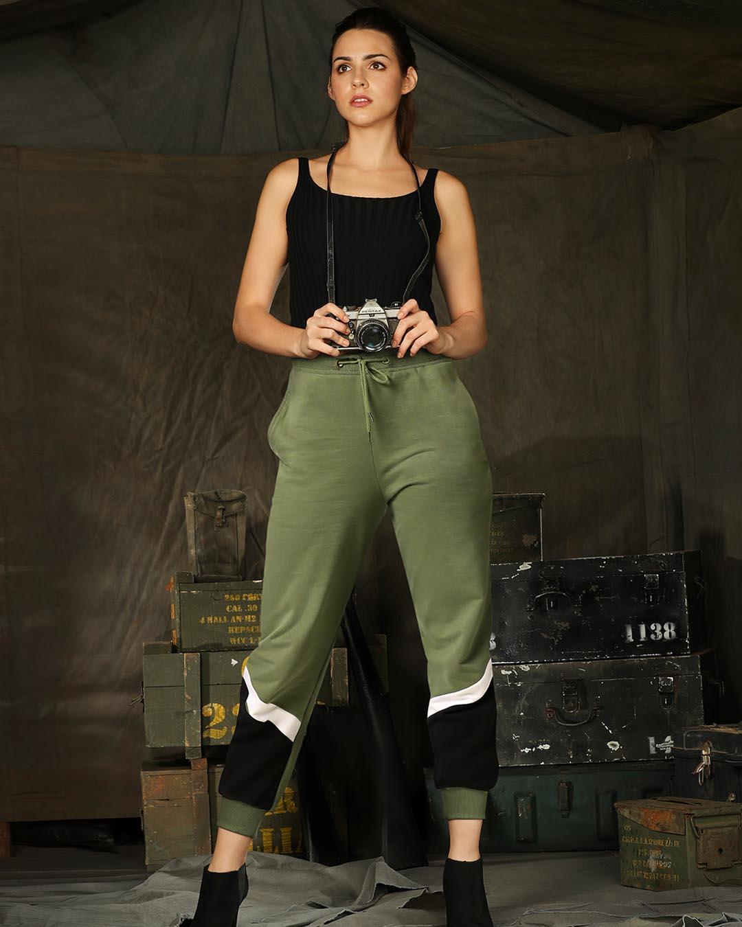 

Alpha Green Colorblock Jogger Women' Casual Plain Jogger Pants Bewakoof.com, Green-white-black