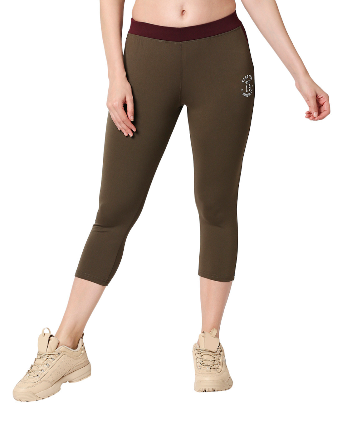 Buy Women's Olive Solid Regular Fit Capri Online at Bewakoof