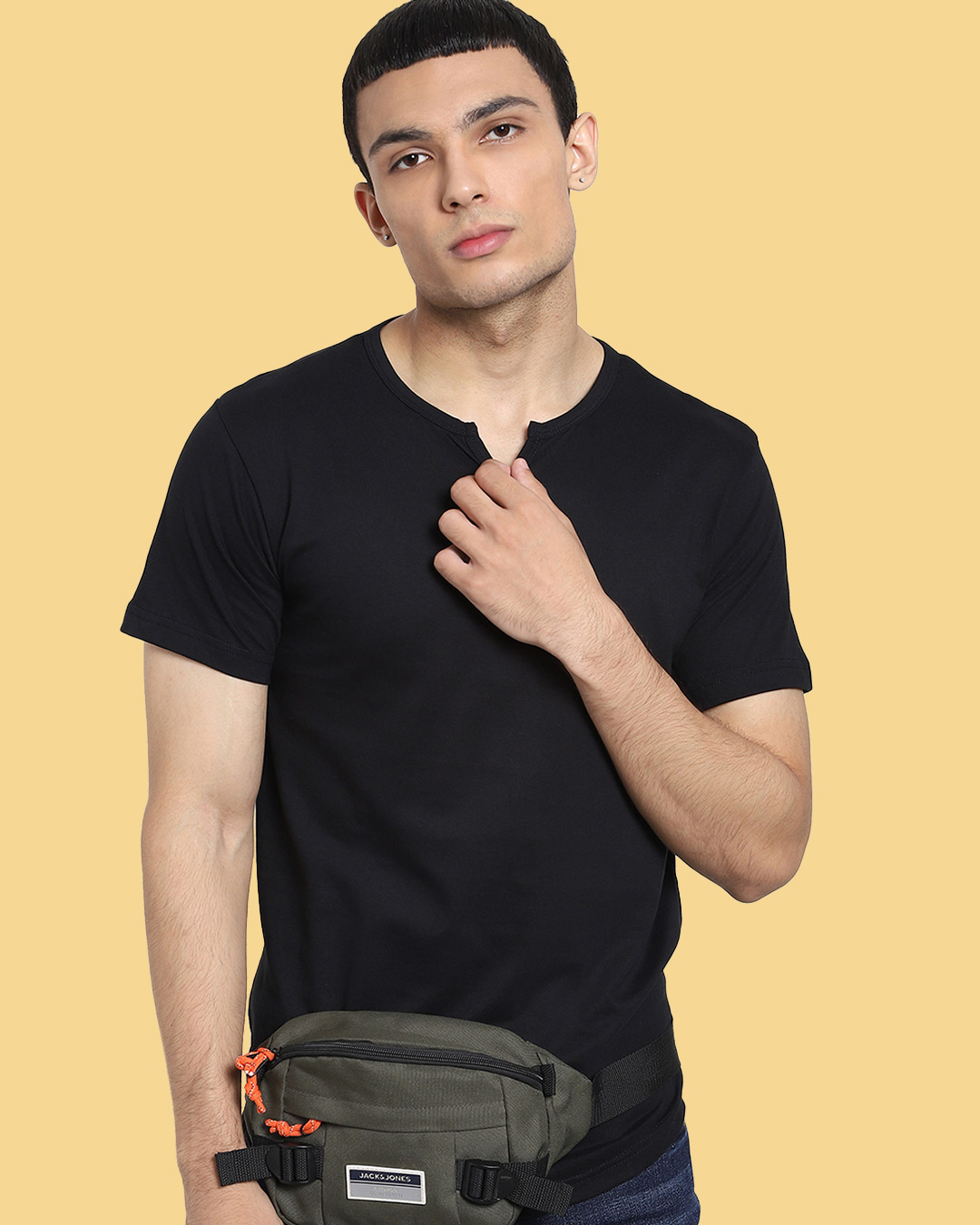 Buy Men's Black Henley Tshirt Online at Bewakoof