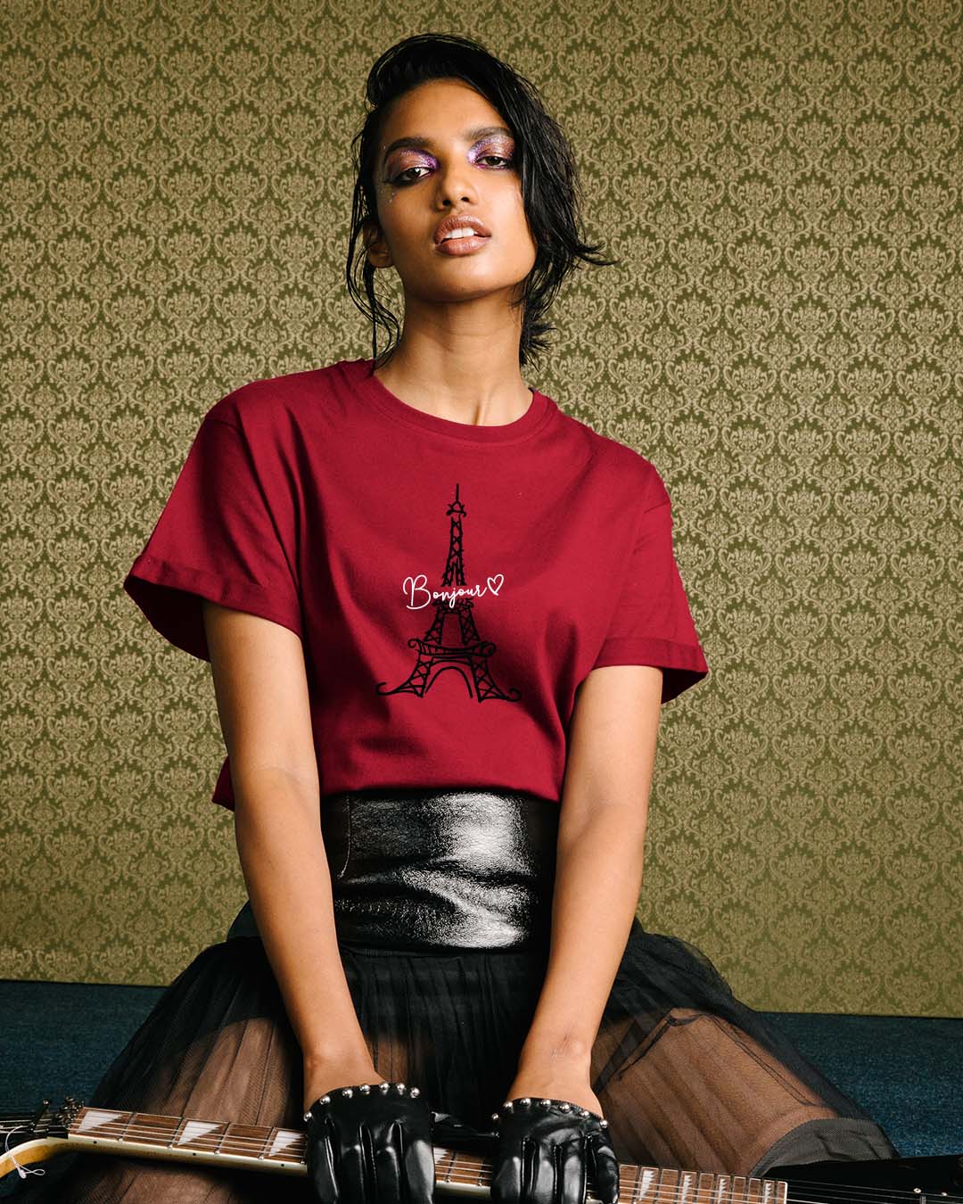

Bonjour Paris Boyfriend T-Shirts Women' Printed Boyfriend T-Shirts Bewakoof.com, Red