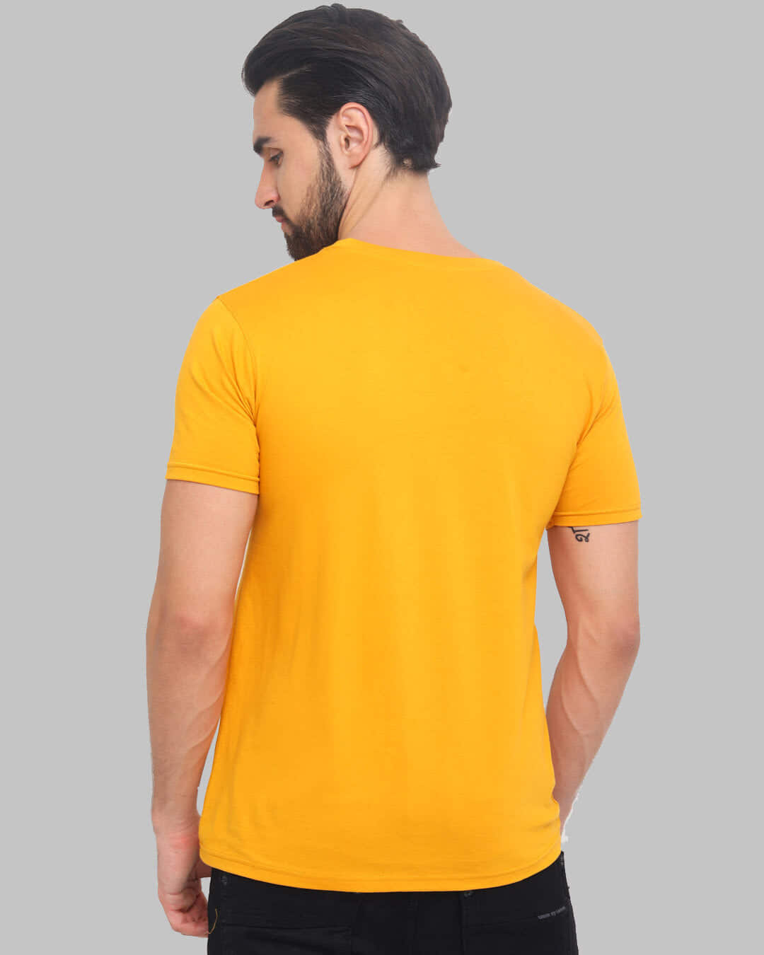 Shop Ungli Mat Karna Printed T-Shirt-Back