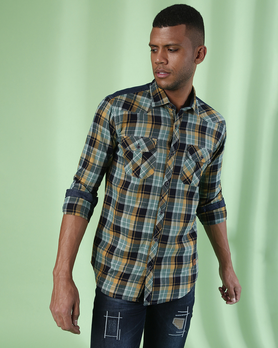 Buy Campus Sutra Men S Blue Checkered Regular Fit Shirt For Men Blue