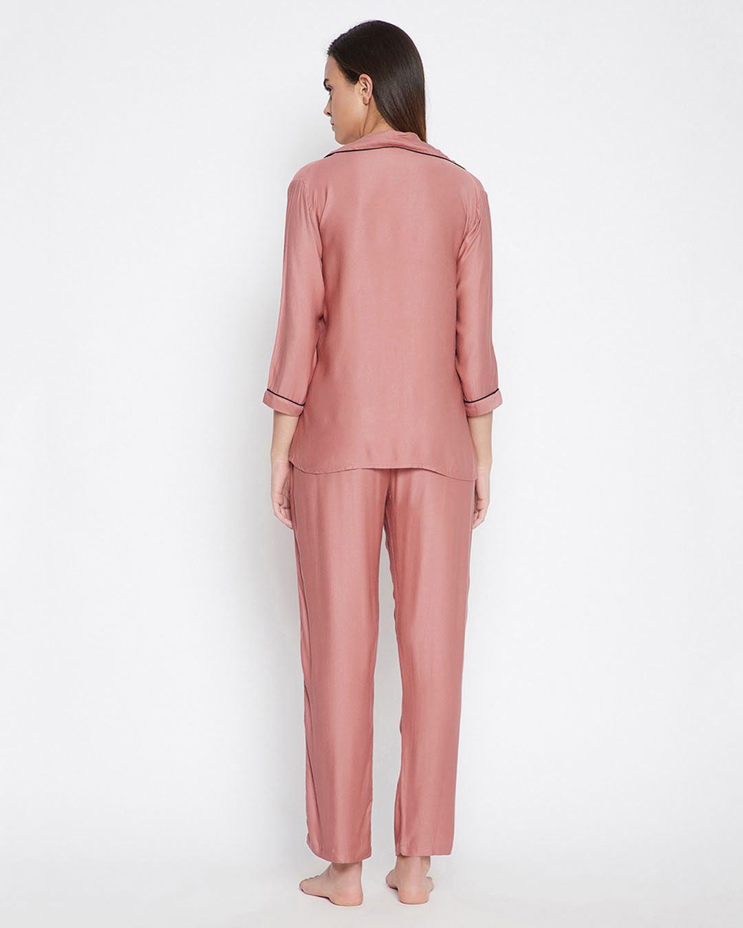 Shop Chic Basic Button Me Up Shirt And Pyjama Set In Dusky Pink   Satin-Back