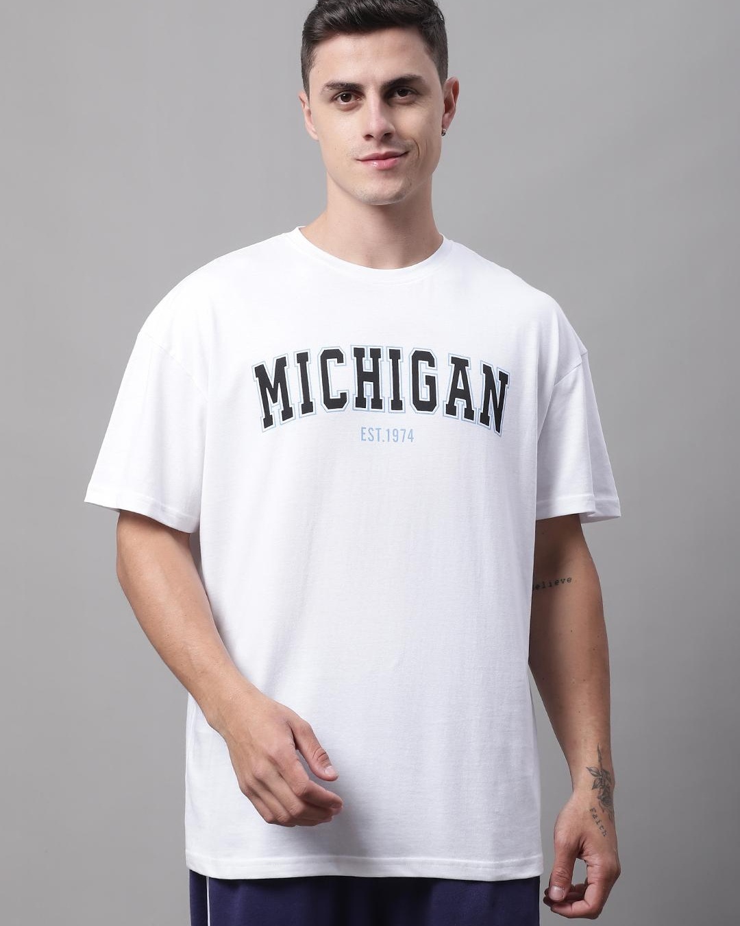 Buy Mens White Michigan Typography Super Loose Fit T Shirt Online At Bewakoof 4515