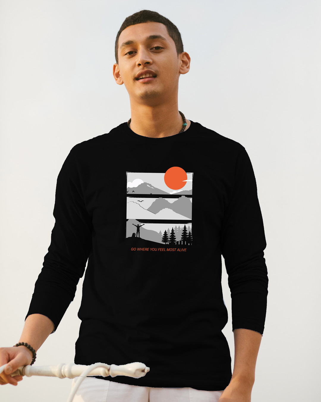 

Feel Most Alive Full Sleeve T-Shirt Black Men' Printed Full Sleeve T-Shirt Bewakoof.com