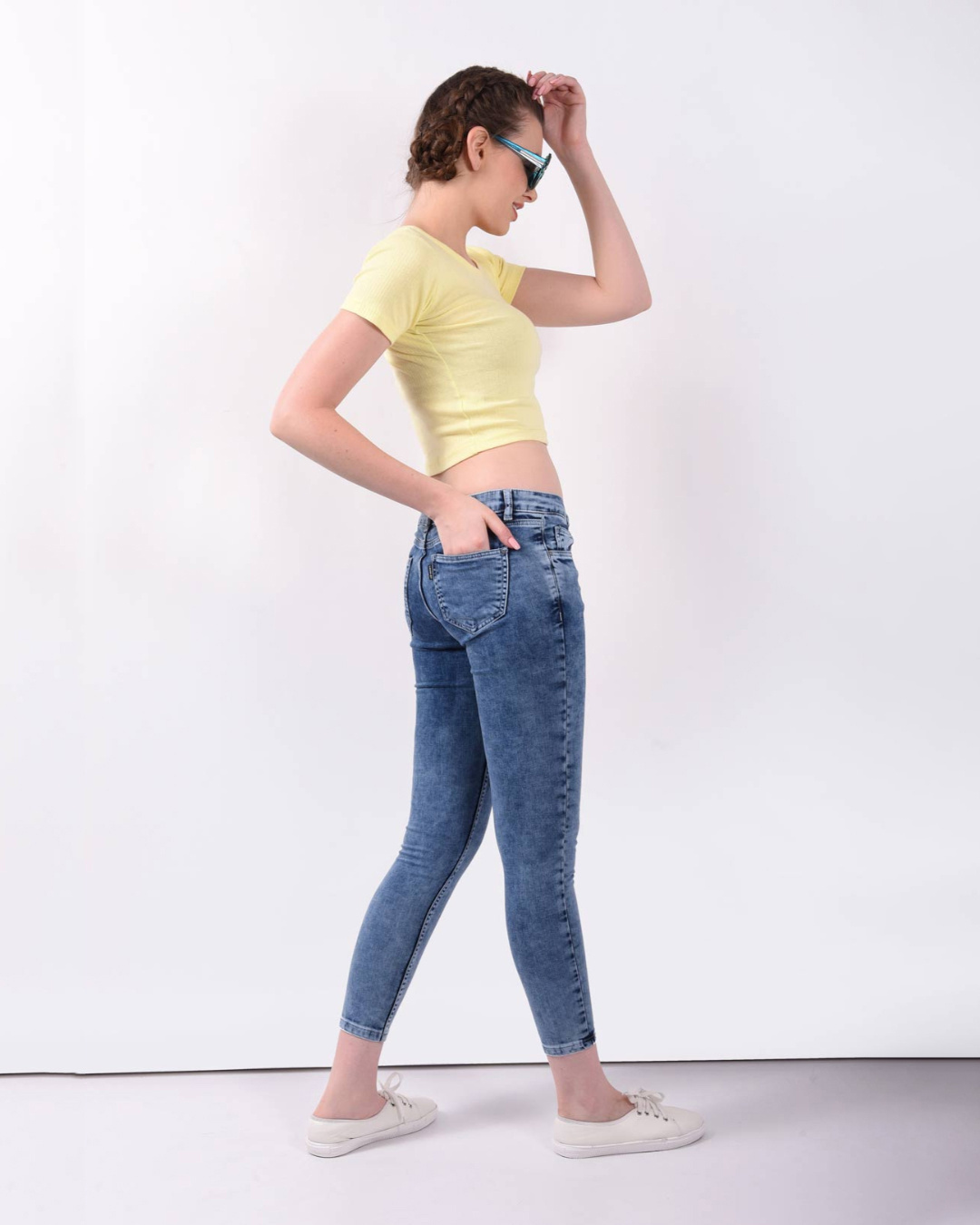 Shop Women Blue Solid Skinny Fit Jeans-Back