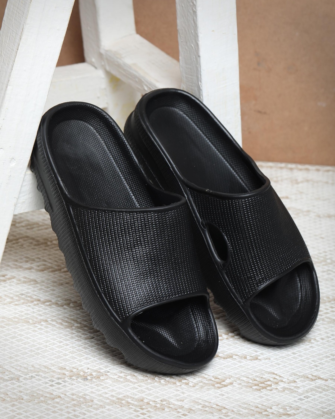 ladies black nike sliders