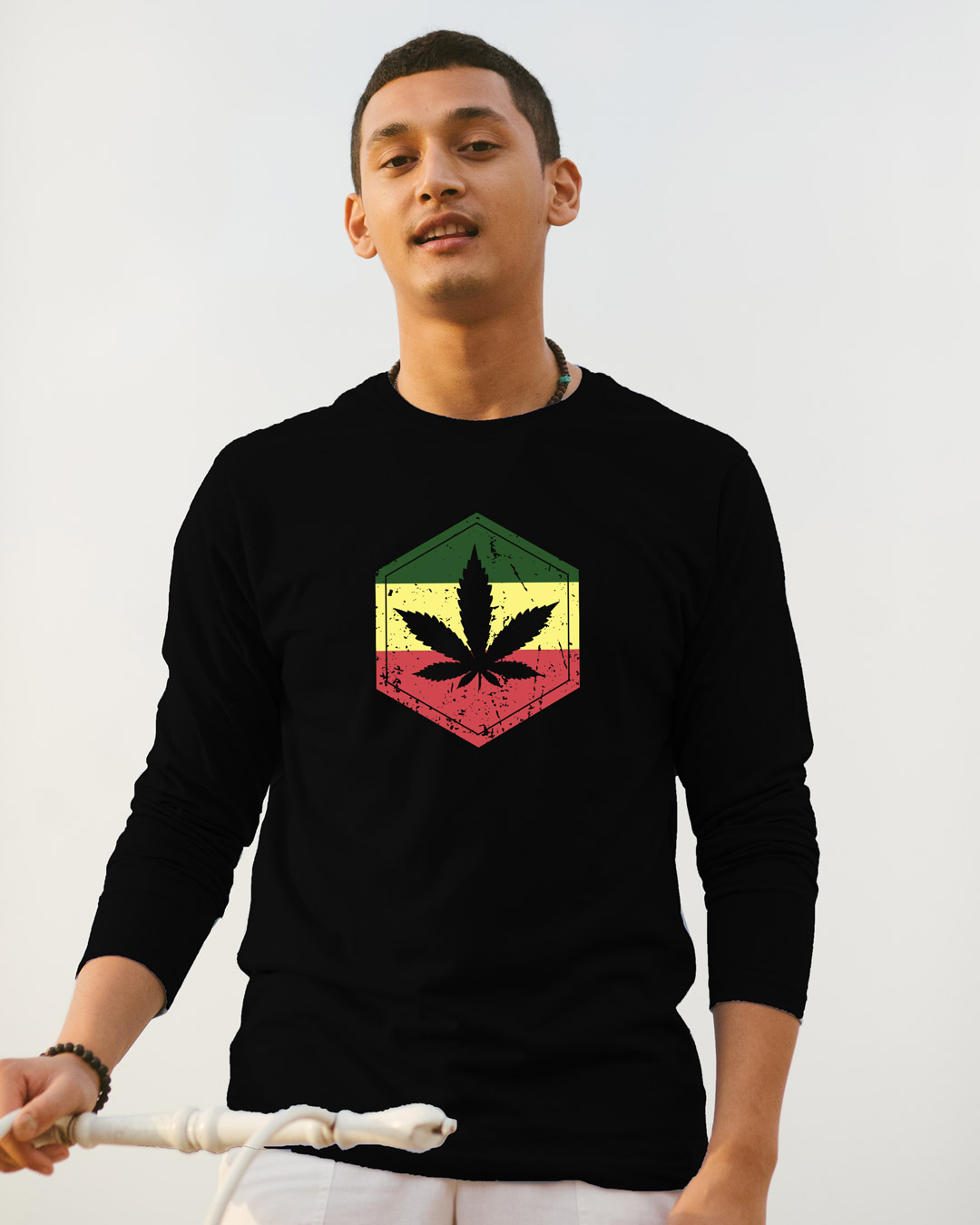 

High Colors Full Sleeve T-Shirt Black Men' Printed Full Sleeve T-Shirt Bewakoof.com