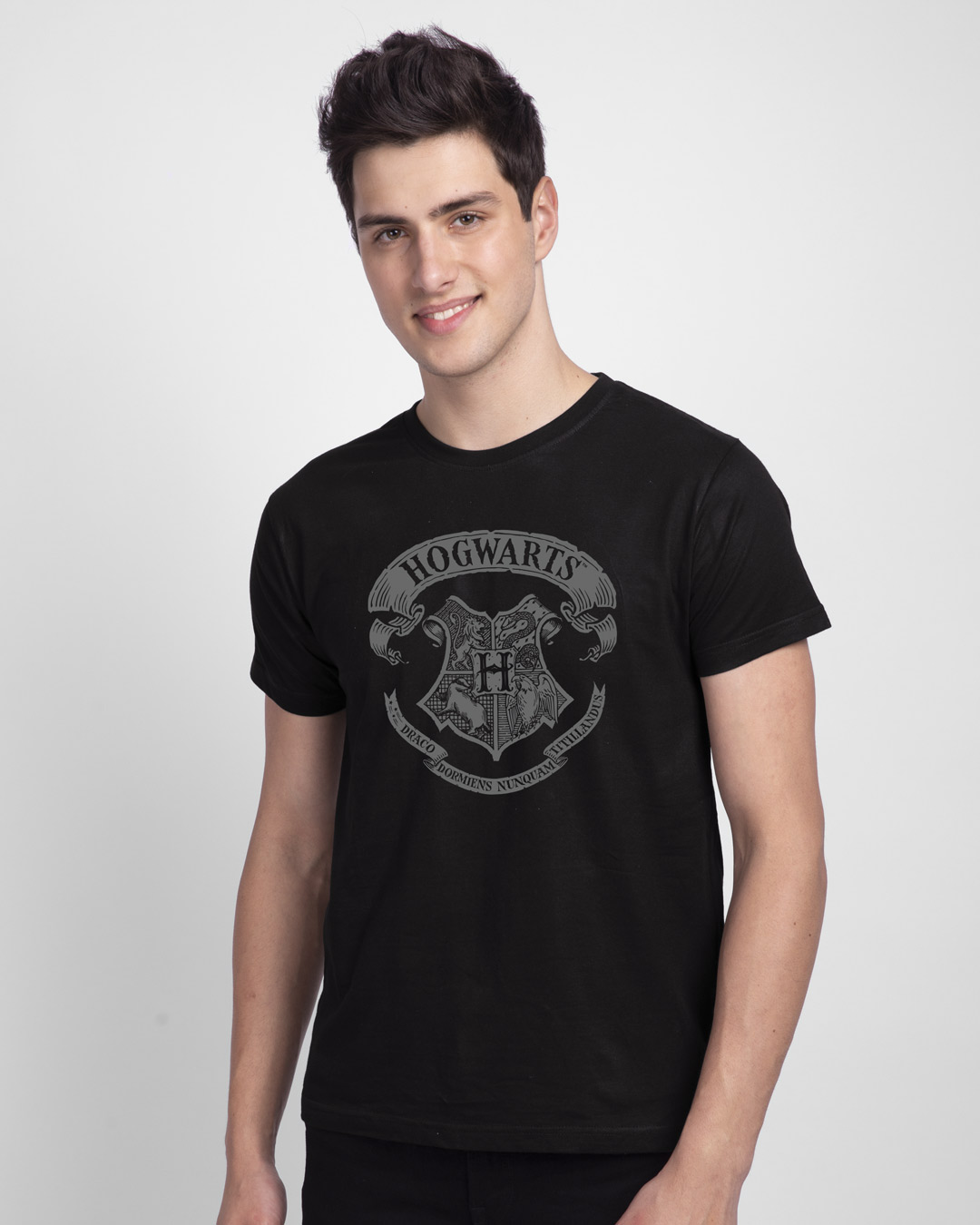 

Hogwarts Crest Half Sleeve T-Shirt (HPL) Men' Printed T-Shirts Bewakoof.com, Black