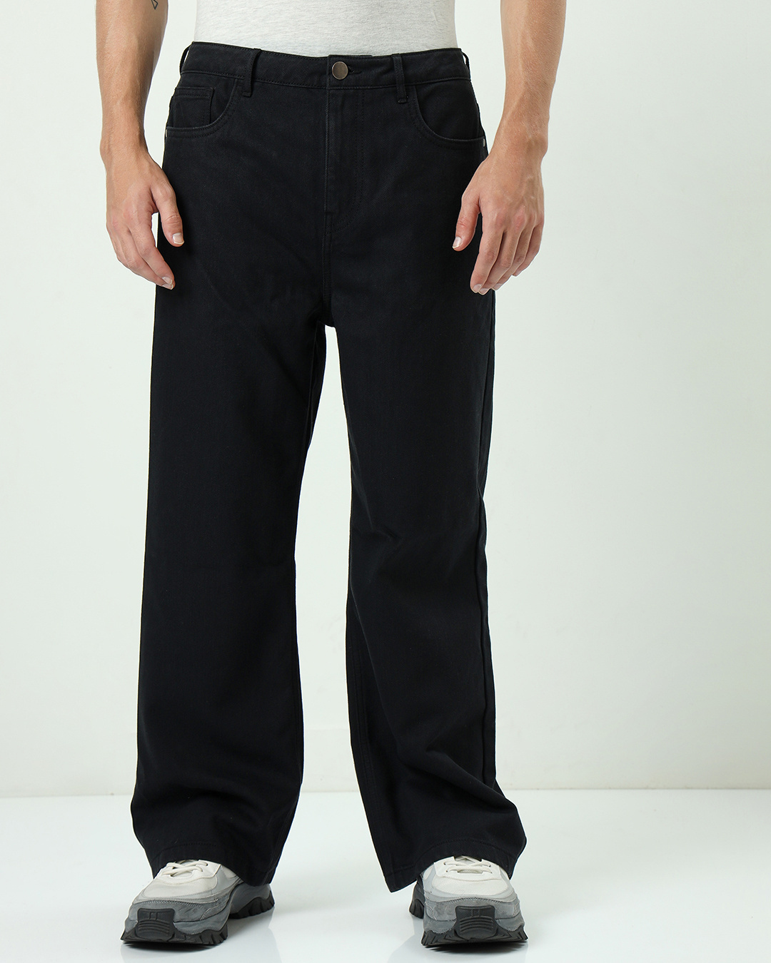 Buy Men's Black Baggy Straight Fit Jeans Online at Bewakoof