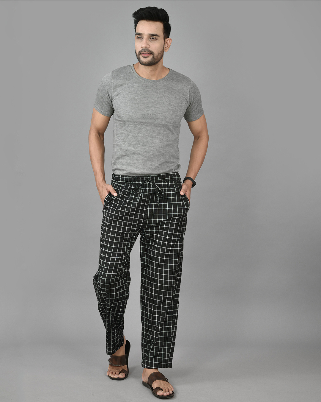 Buy Men's Black Checked Casual Pants Online at Bewakoof