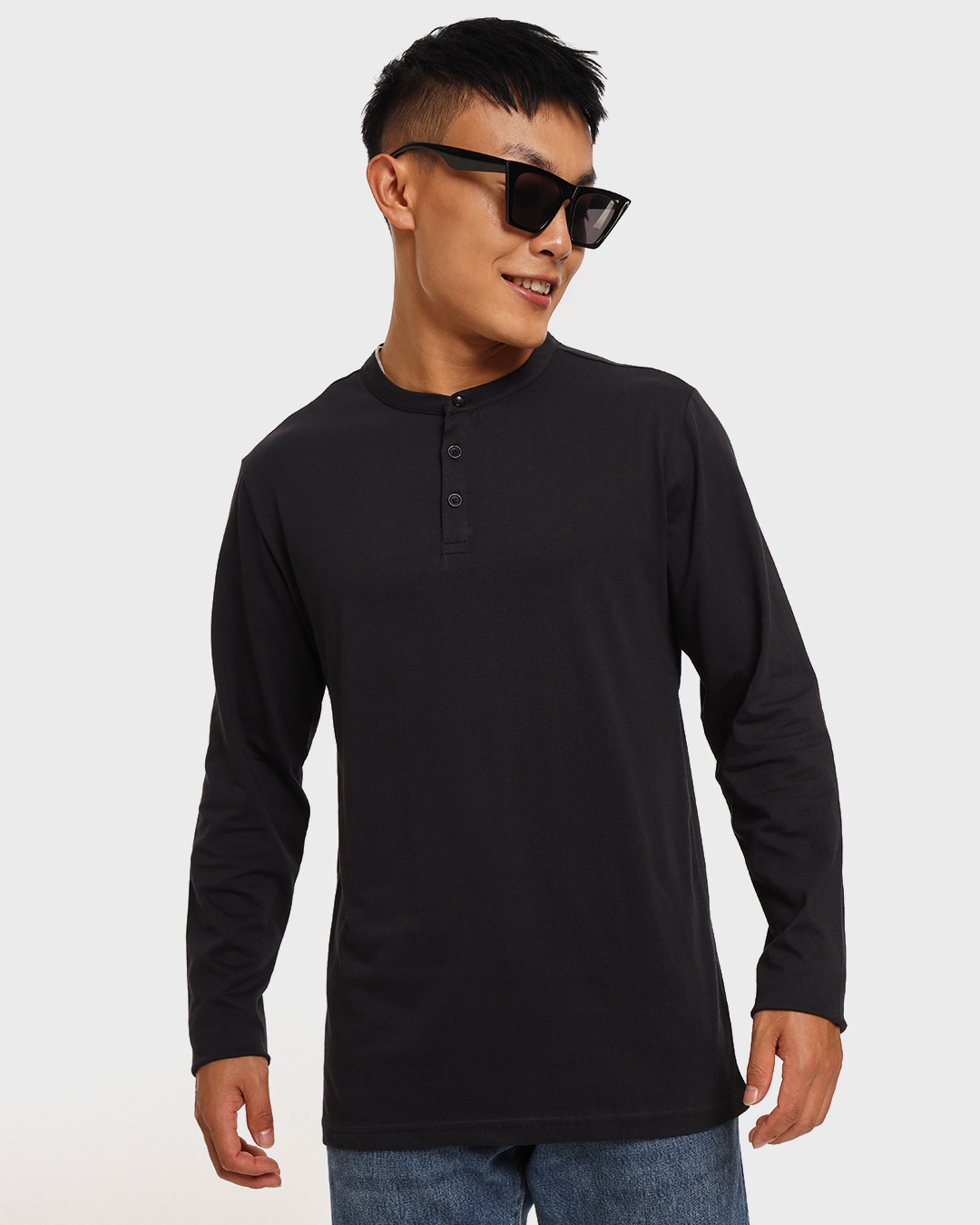 Buy Men's Black Henley Tshirt Online at Bewakoof