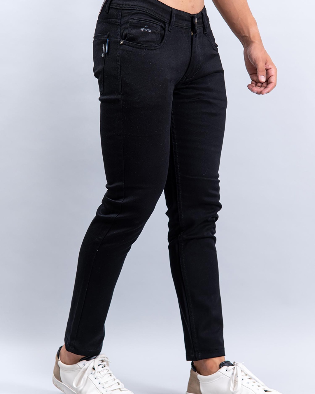 Buy Men's Black Jeans Online at Bewakoof