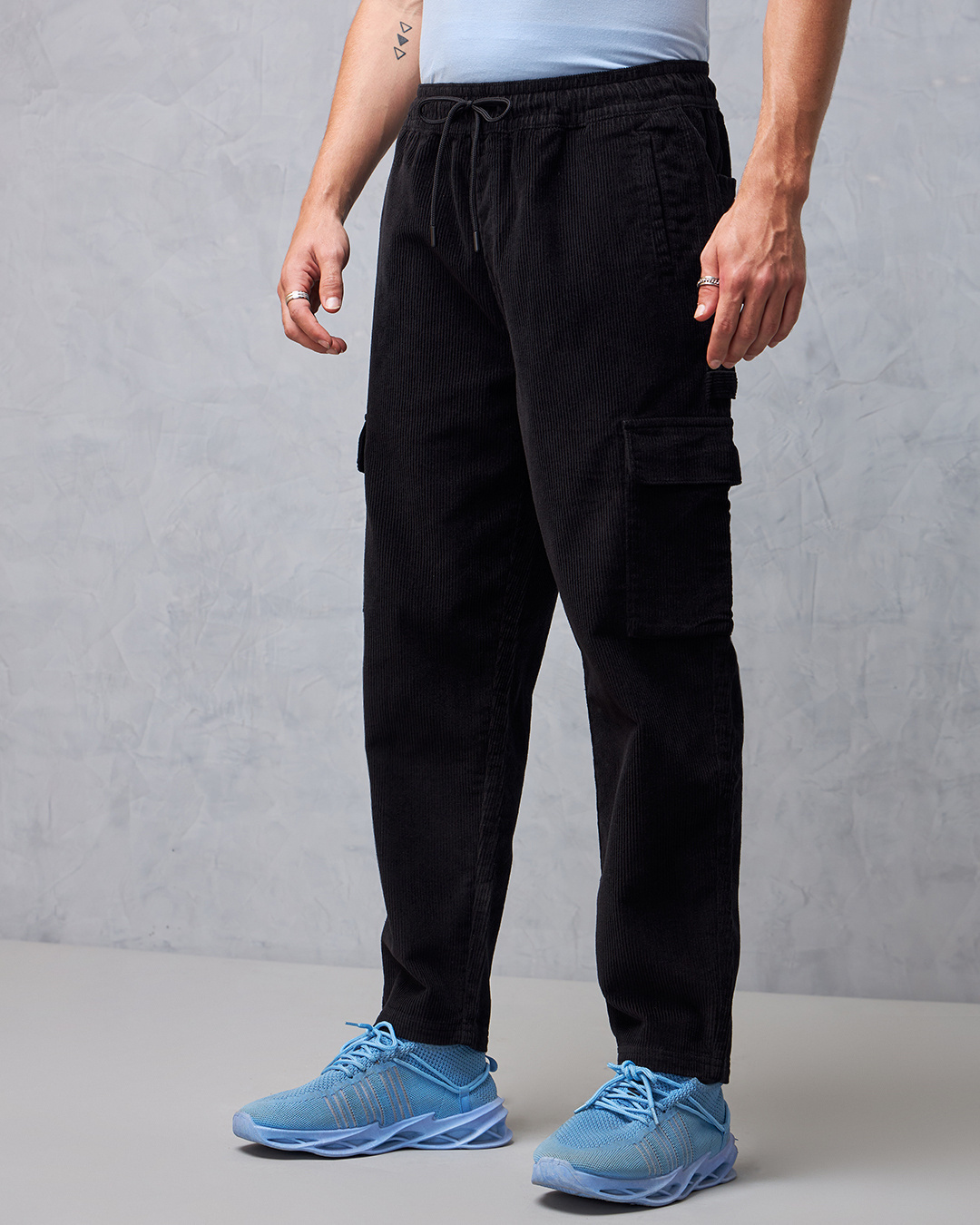 Shop Men's Black Oversized Cargo Carpenter Pants-Back