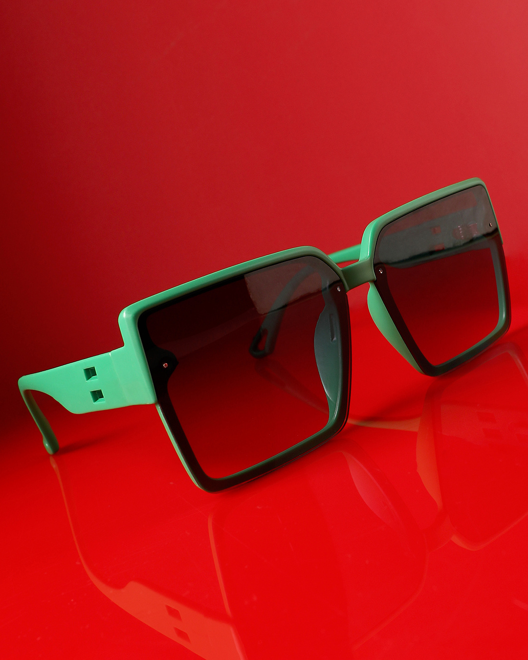 Shop the Cate Oversized Sunglasses Black