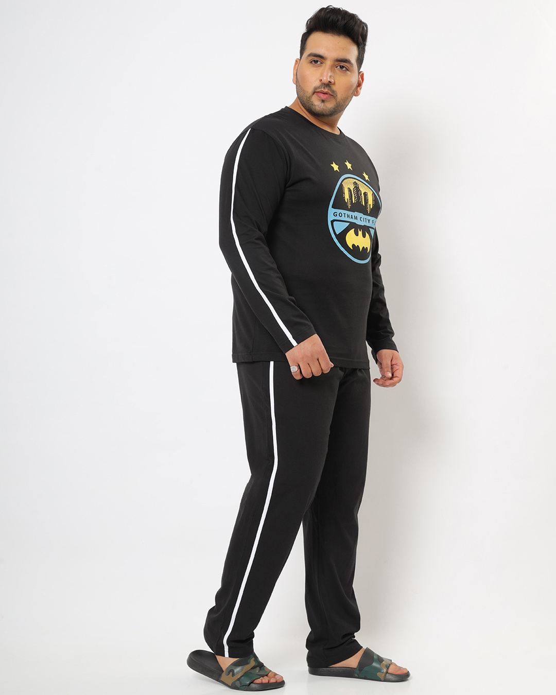 Shop Men's Black Regular Fit Mickey Plus Size T-Shirt & Pyjama Set-Back