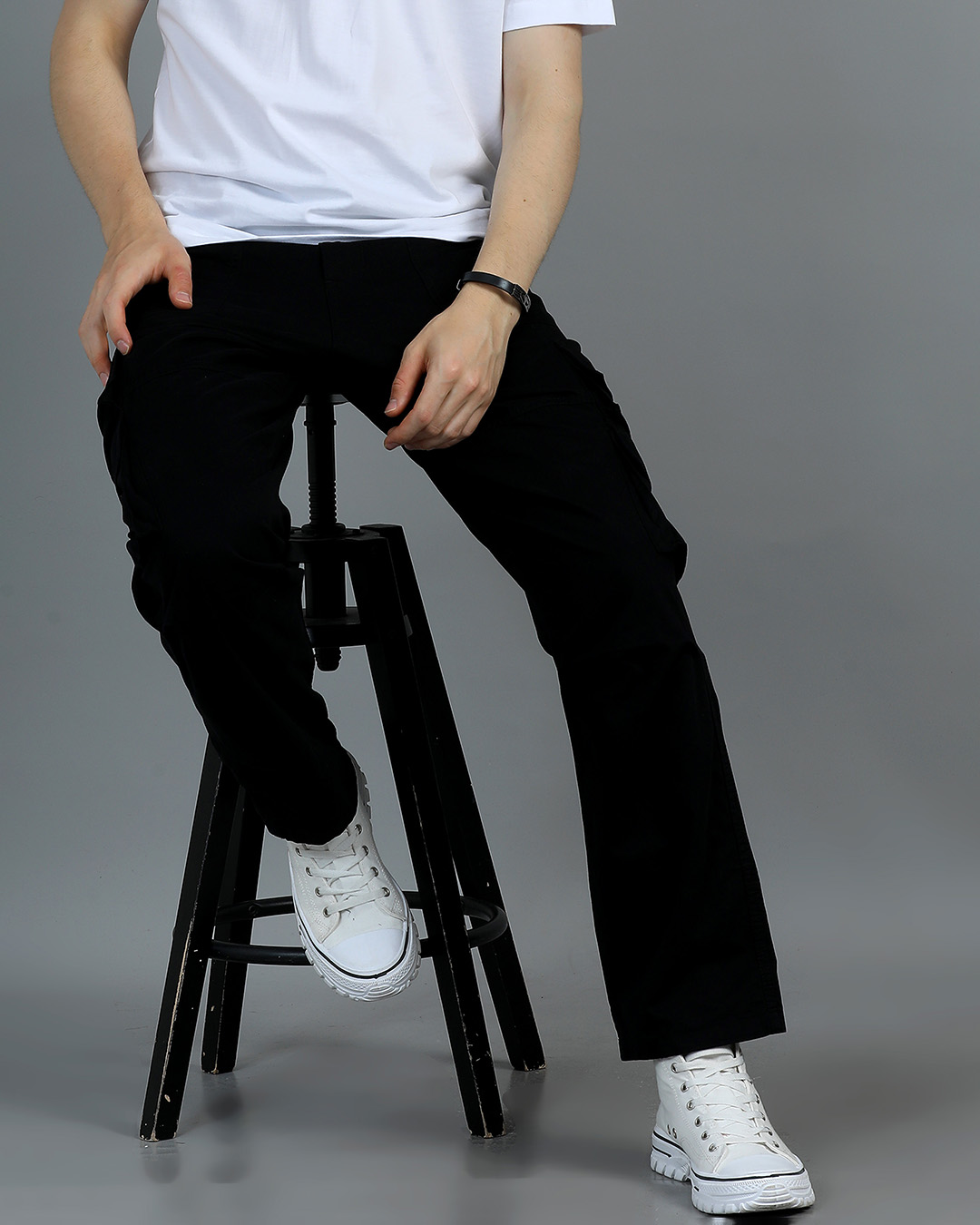 Men's Black Relaxed Fit Cargos