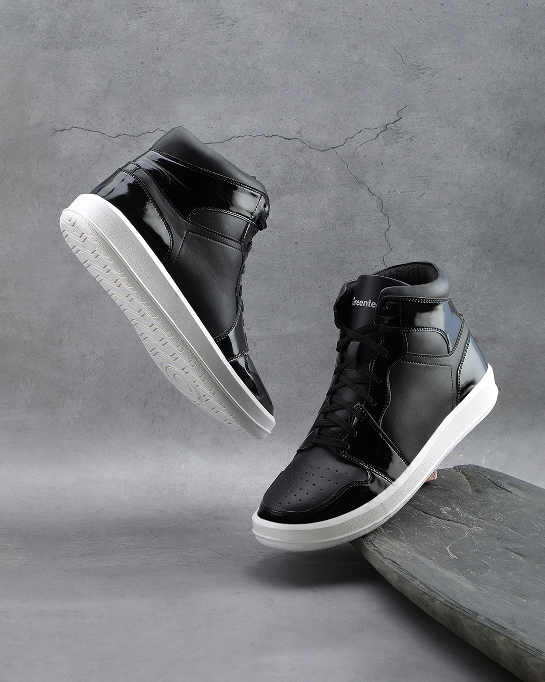 mens black nike high top sneakers