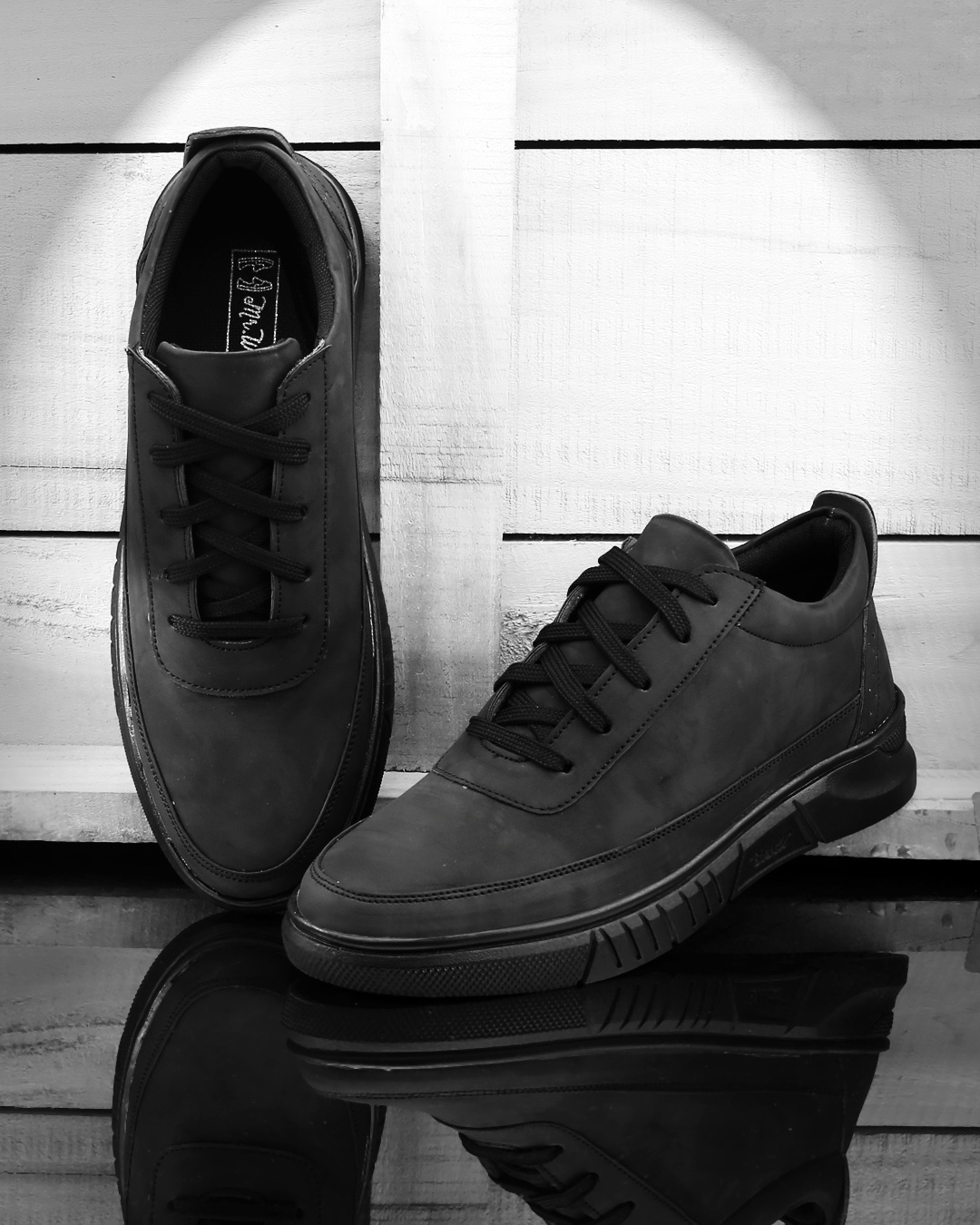 Buy Men's Black Sneakers Online in India at Bewakoof