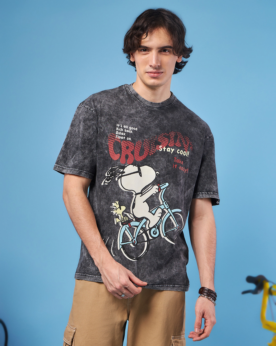 Shop Men's Black Snoopy Cruisin Graphic Printed Oversized Acid Wash T-shirt-Back