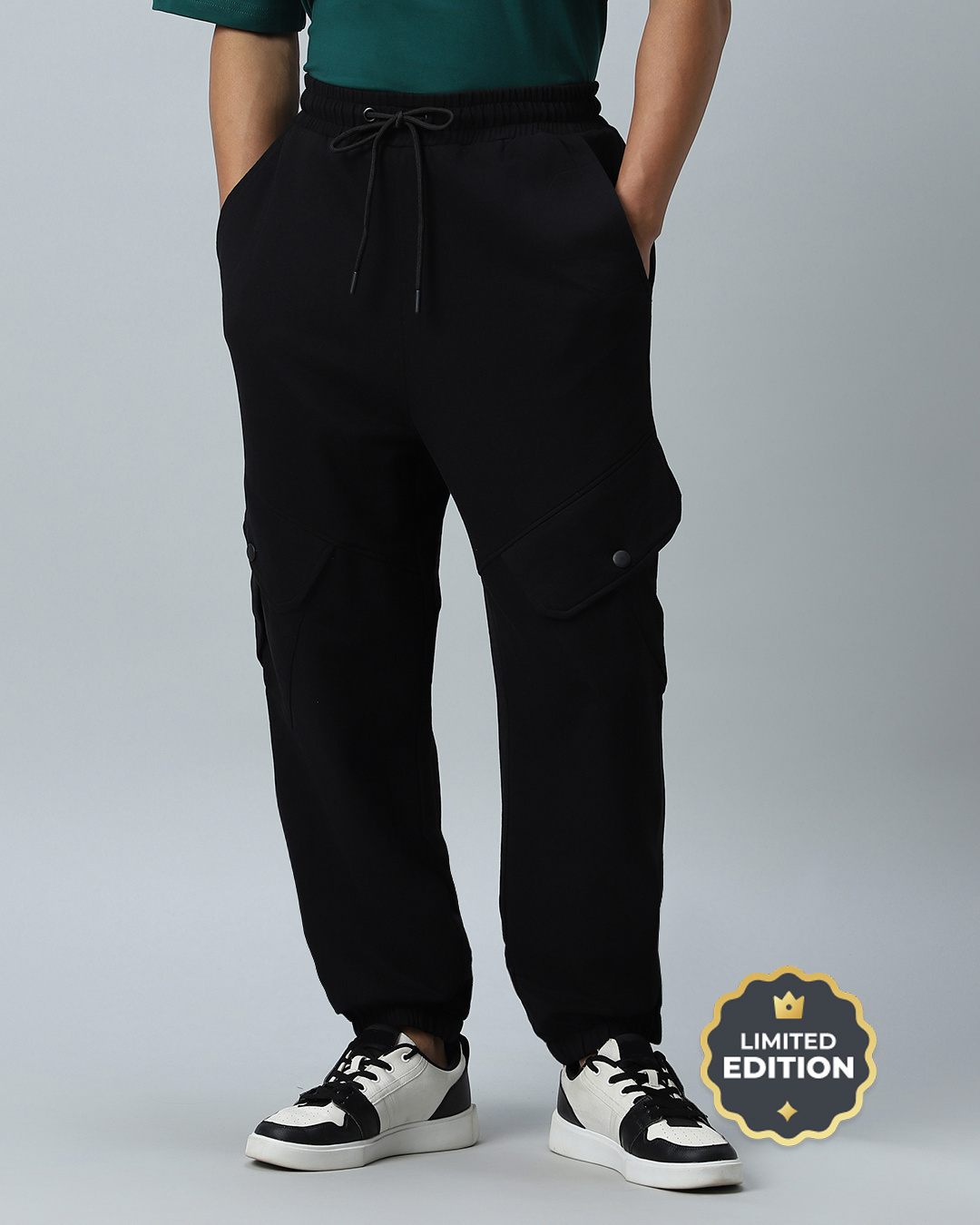 Buy Men's Black Super Loose Fit Cargo Joggers Online at Bewakoof