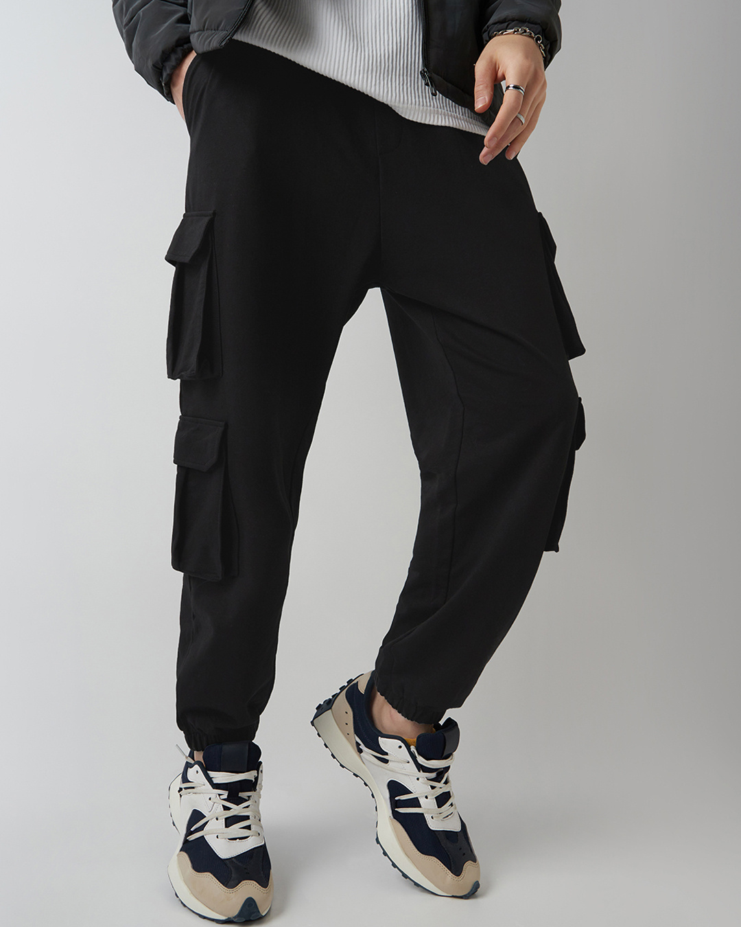 Buy Men's Black Super Loose Fit Cargo Joggers Online at Bewakoof