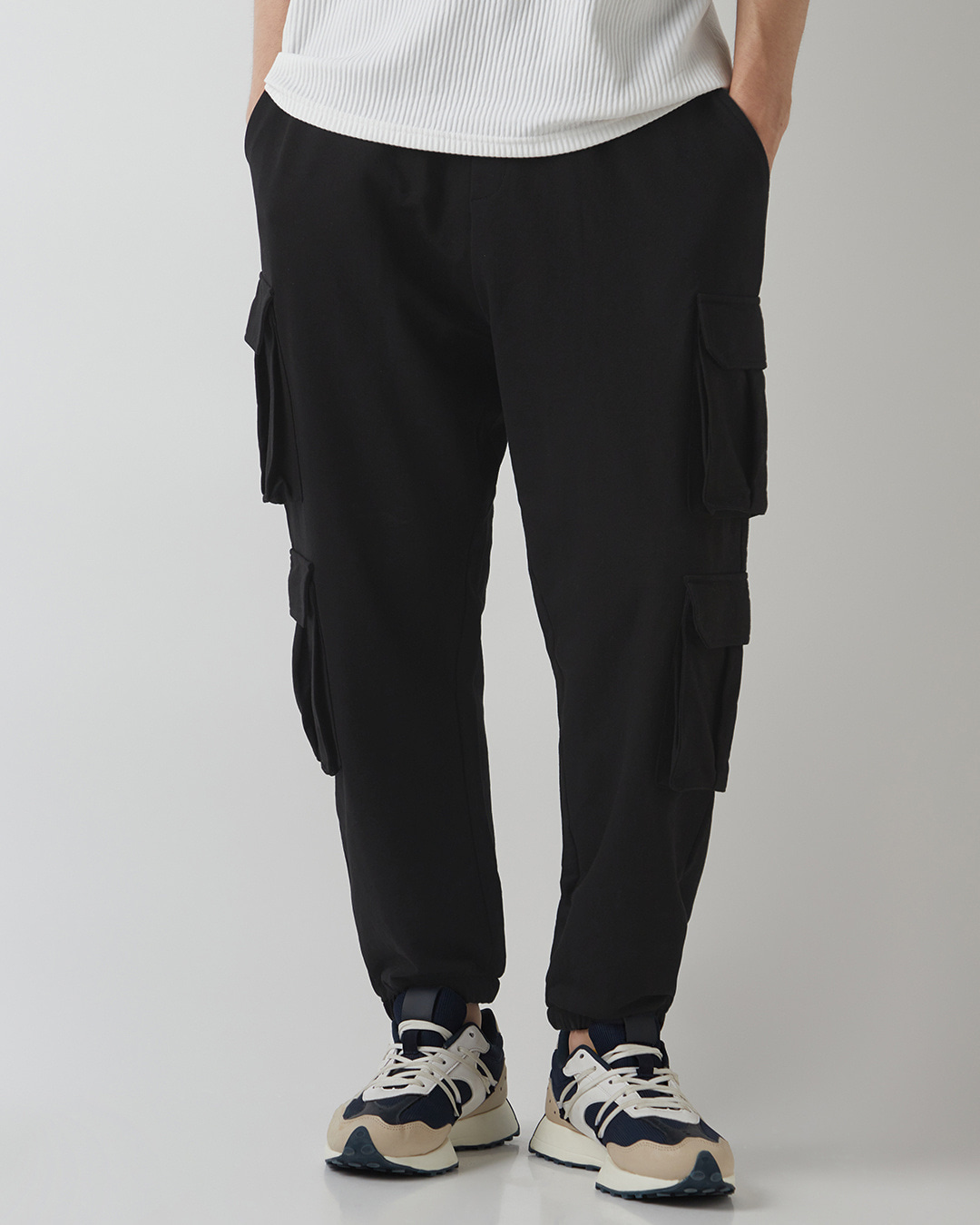 Shop Men's Black Super Loose Fit Cargo Joggers-Back