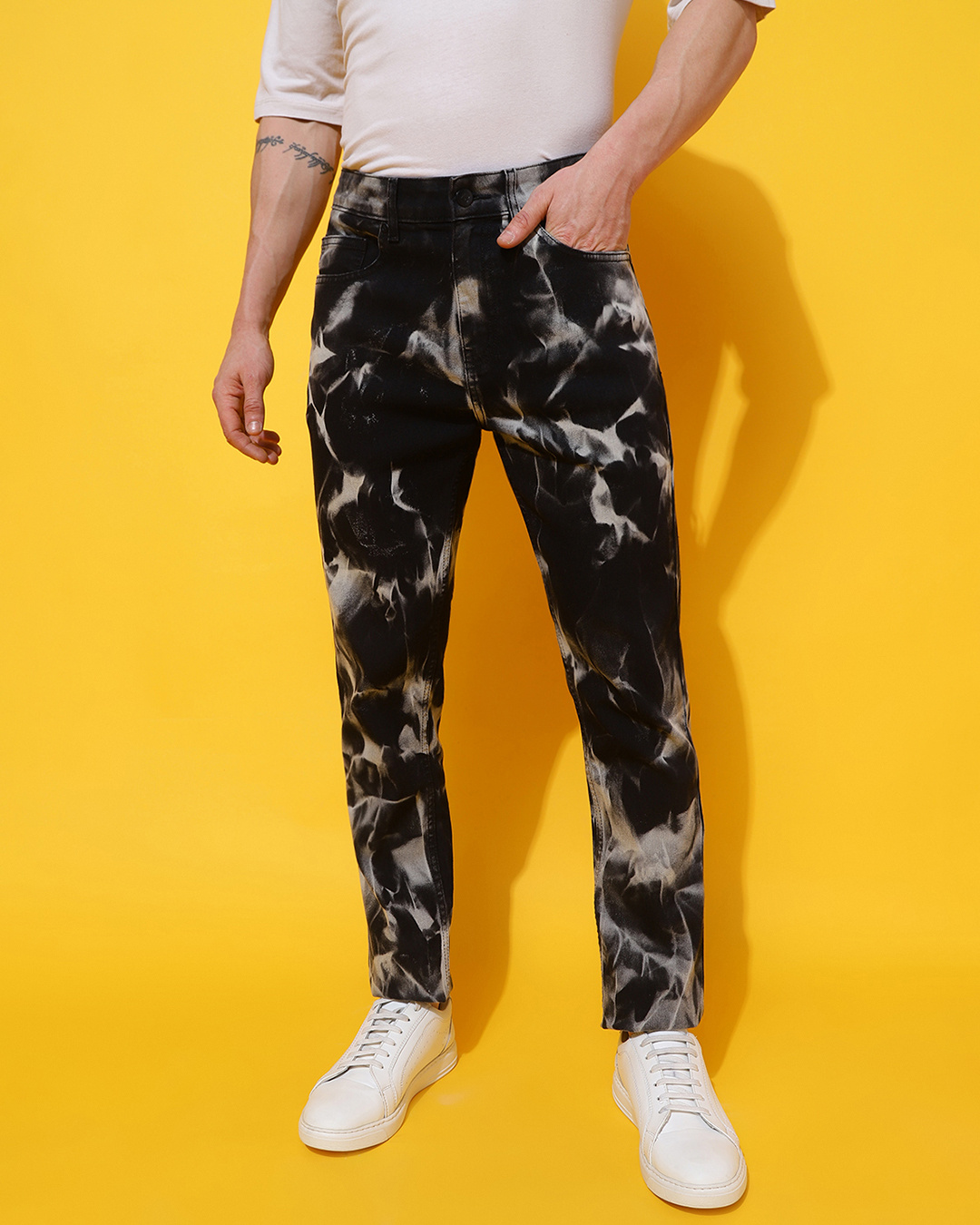 Buy Men's Black Tie & Dye Slim Fit Jeans Online at Bewakoof