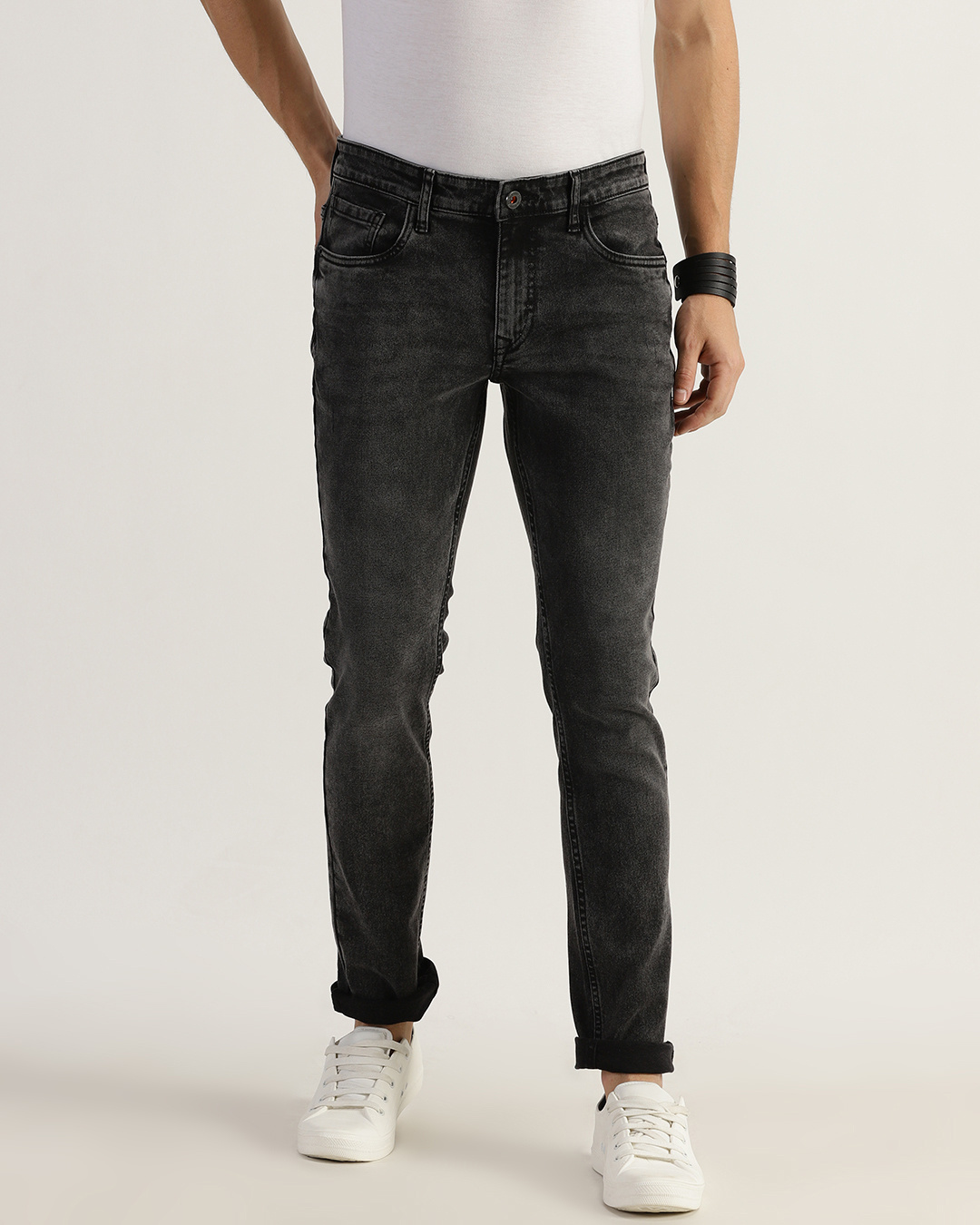 Buy Men's Black Washed Jeans Online at Bewakoof