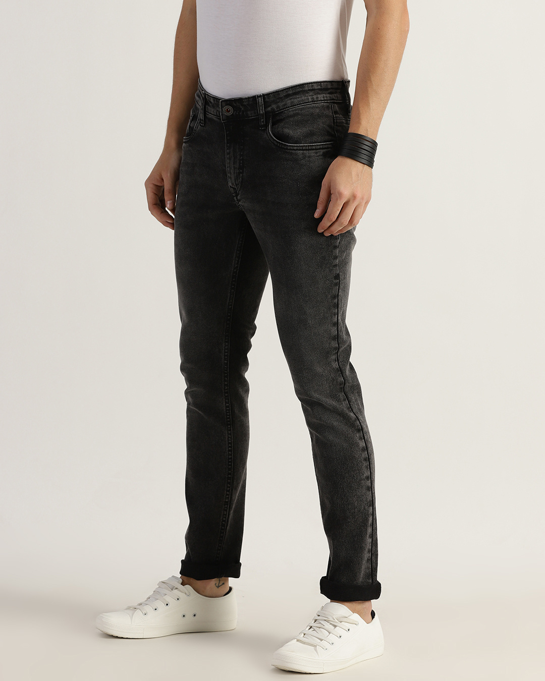 Buy Men's Black Washed Jeans Online at Bewakoof