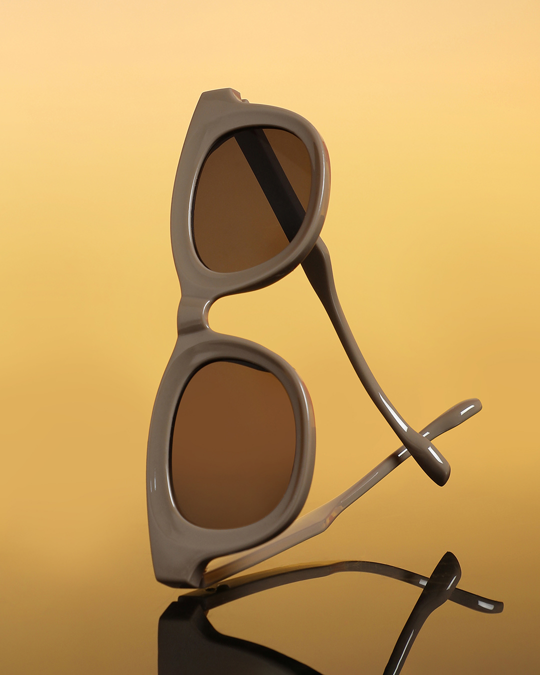 Shop Men's Black Wayfarer Polarised Lens Sunglasses-Back
