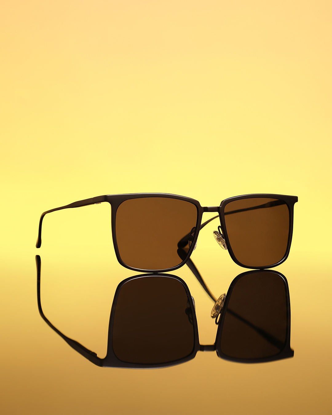 Shop Men's Black Wayfarer Polarised Lens Sunglasses-Back