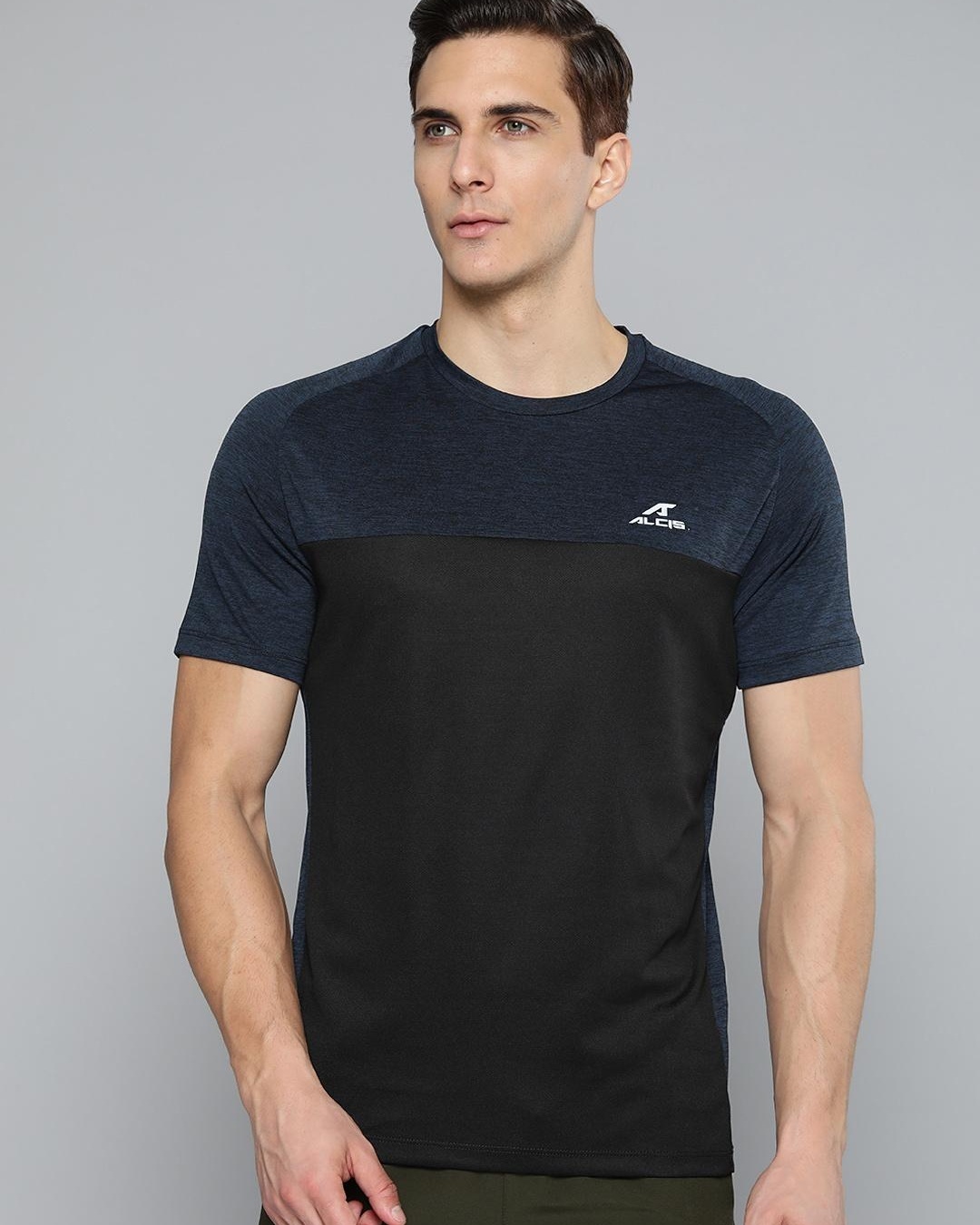 Shop Men's Blue & Black Color Block Slim Fit T-shirt-Back
