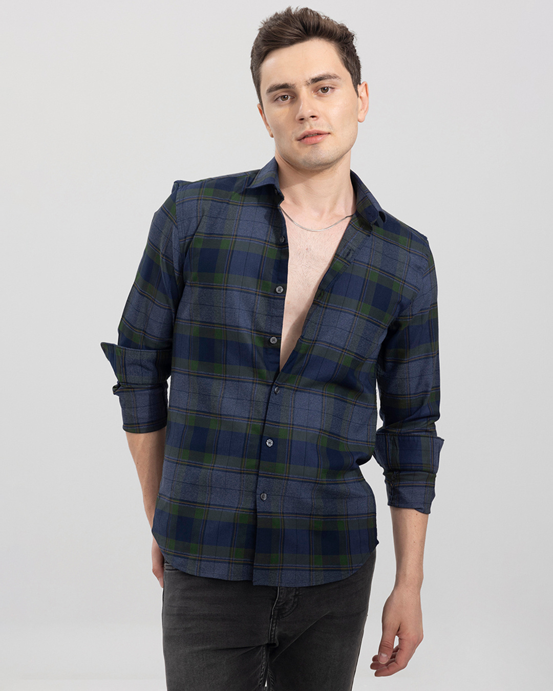 Buy Men's Blue Gemmi Checked Slim Fit Shirt Online at Bewakoof