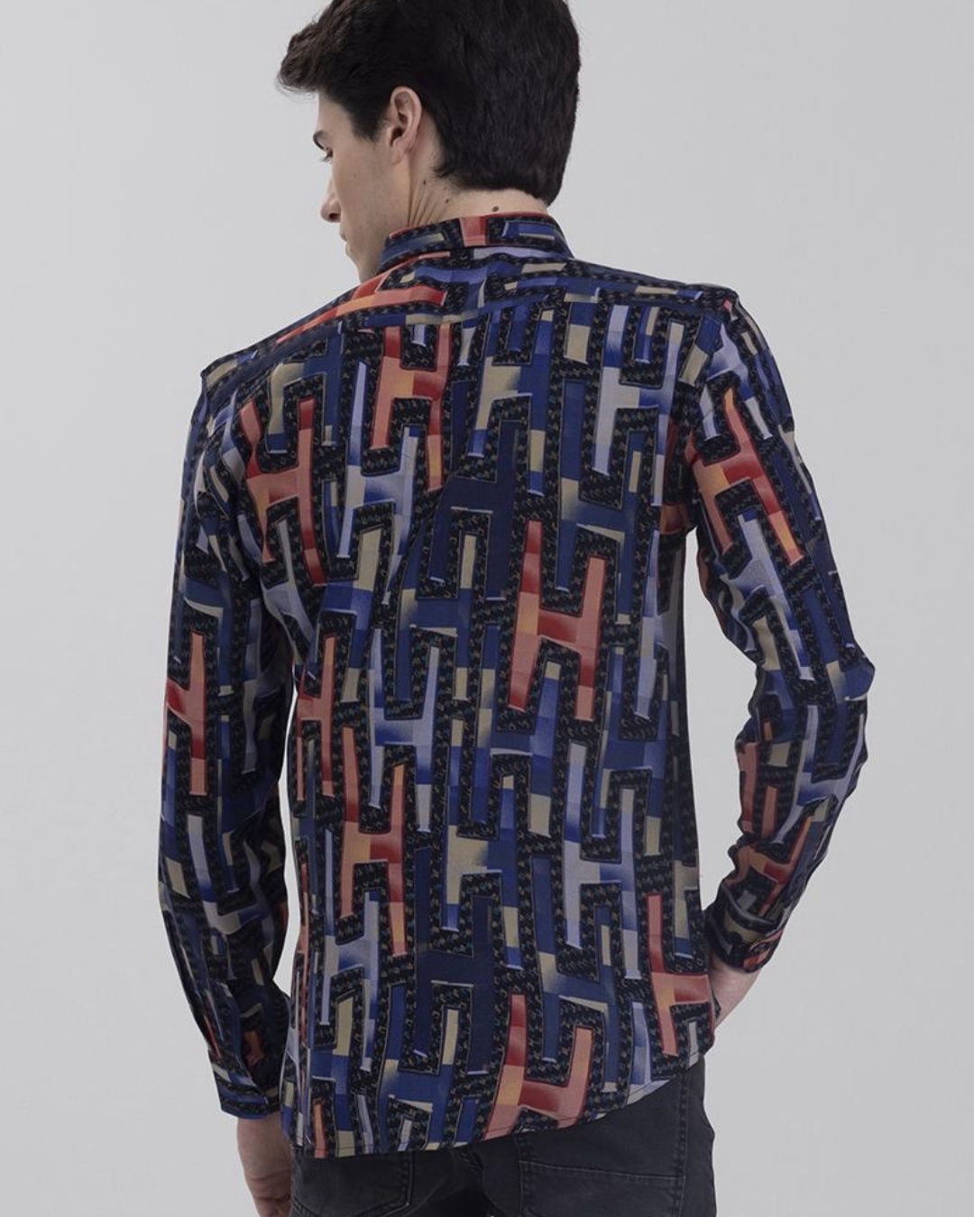Shop Men's Blue Jigsaw Geometric Printed Slim Fit Shirt-Back