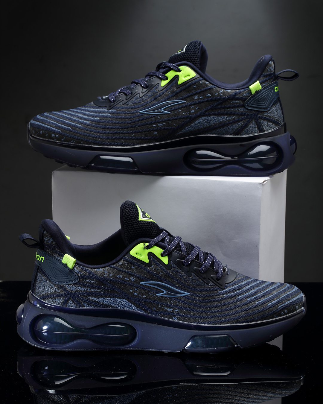 mens blue athletic shoes