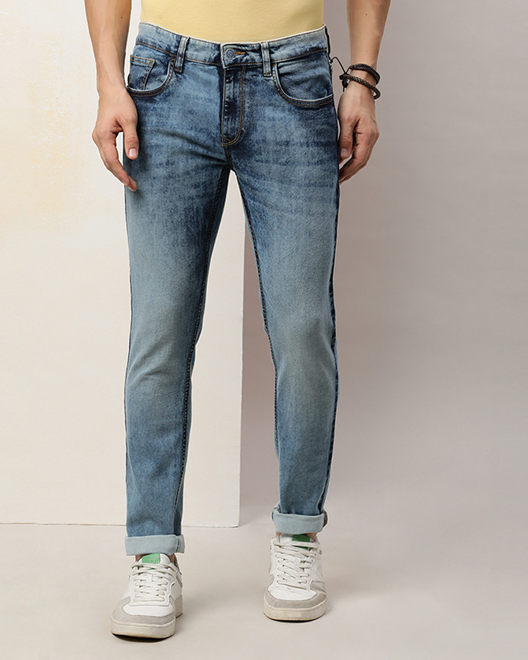 Buy Men S Blue Washed Slim Fit Jeans Online At Bewakoof