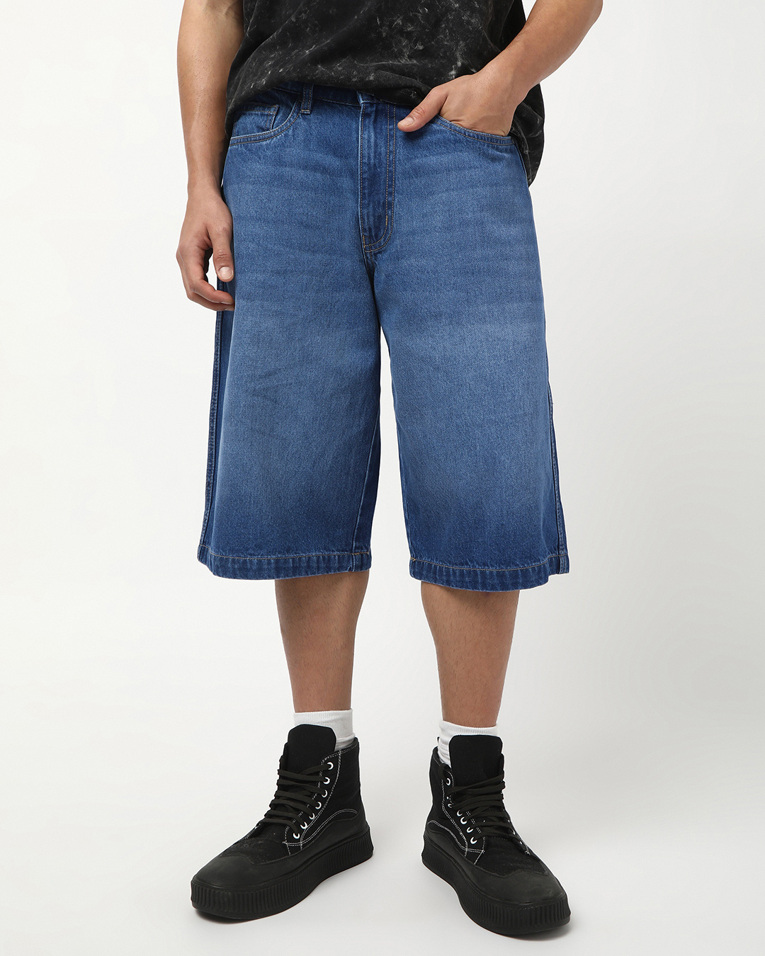 Shop Men's Blue Straight Fit Washed Shorts-Back
