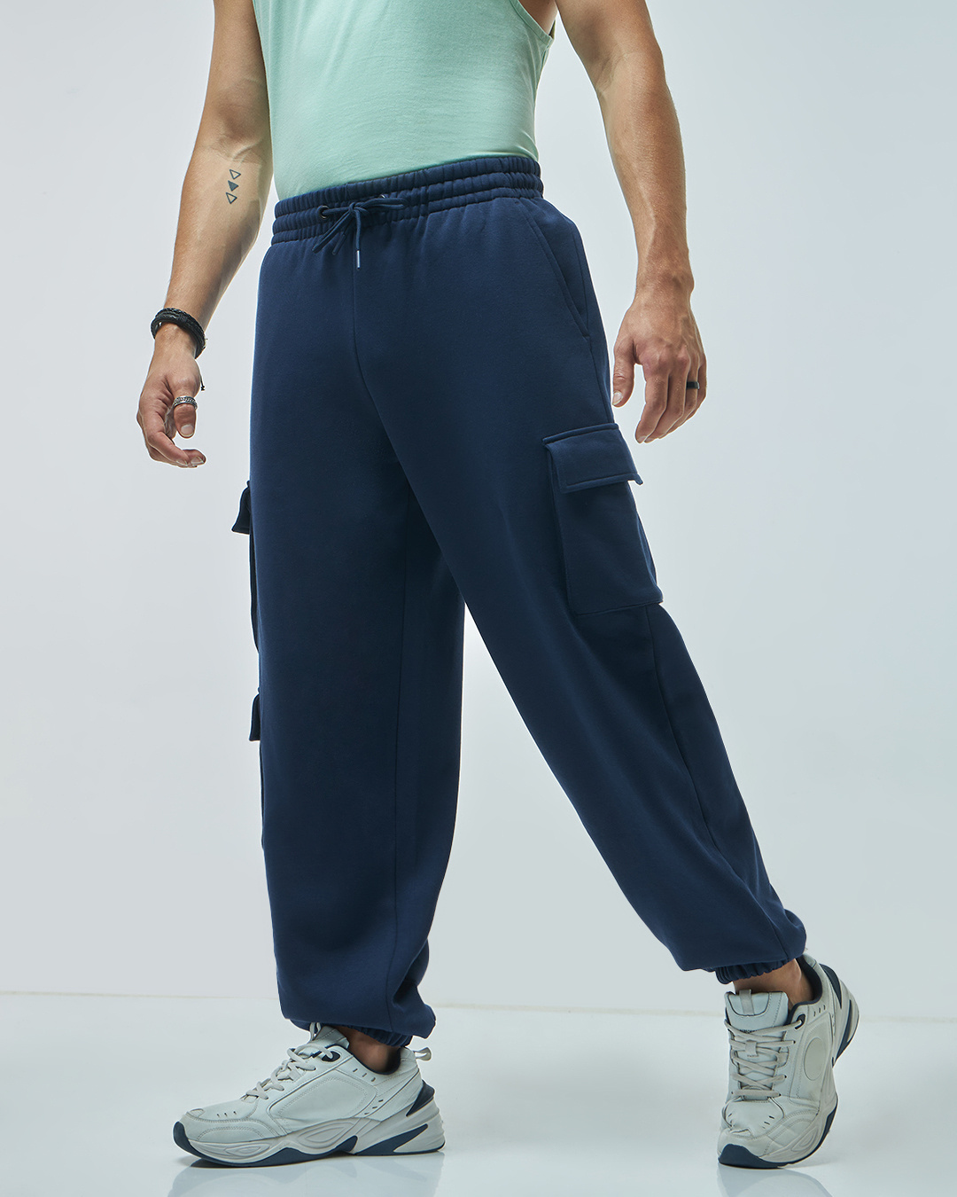 Buy Men's Blue Super Loose Fit Cargo Joggers Online at Bewakoof
