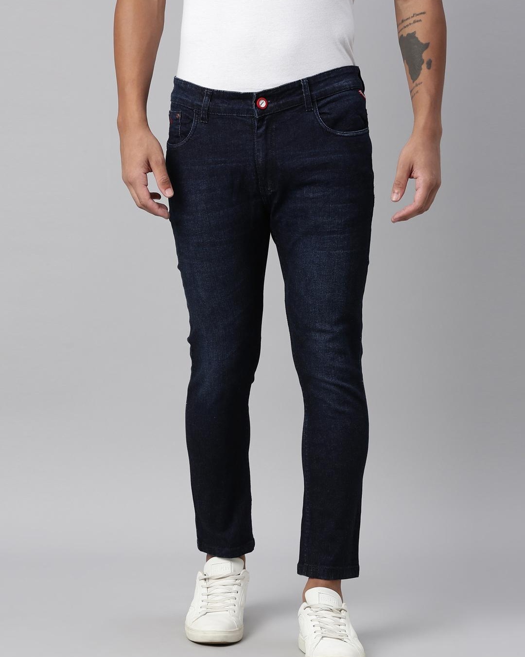 Buy Men's Blue Tapered Fit Jeans Online at Bewakoof