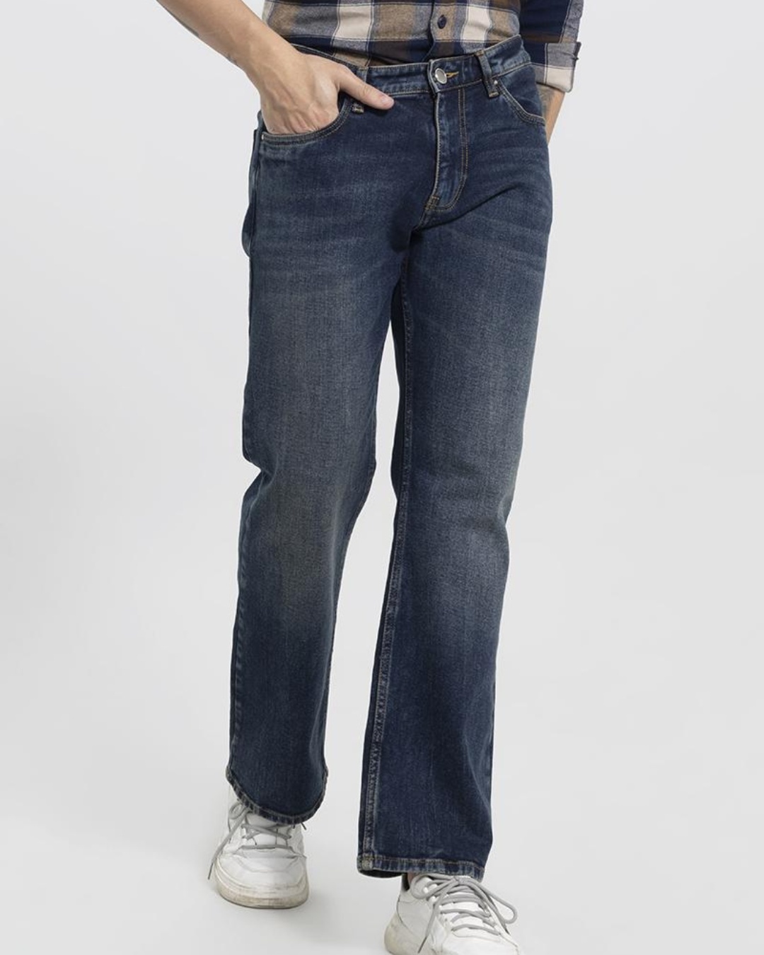 Buy Men's Blue Washed Bootcut Jeans Online at Bewakoof