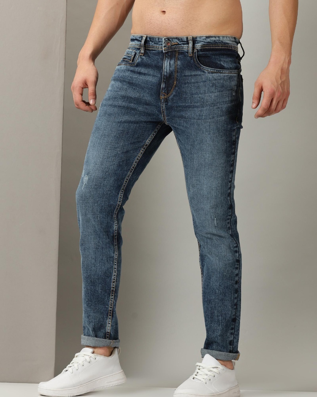 Buy Men's Blue Washed Slim Fit Distressed Jeans Online at Bewakoof