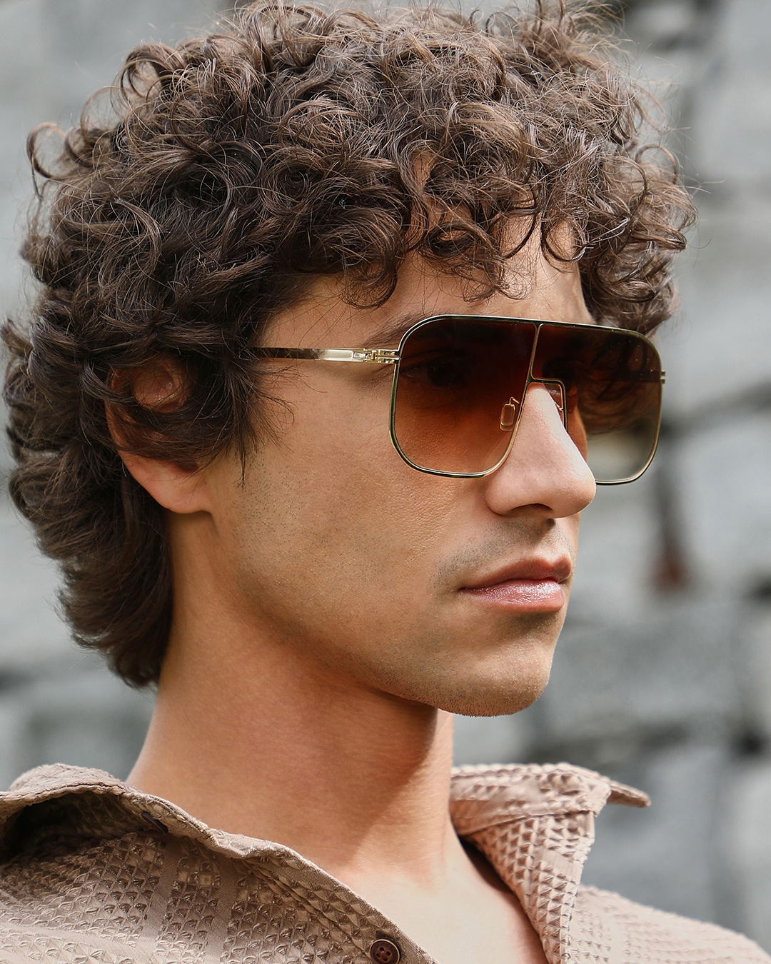 Shop Men's Brown Oversized Polarised Lens Sunglasses-Back