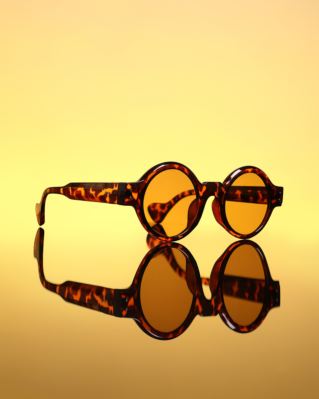 Shop Men's Brown Round Polarised Lens Sunglasses-Back
