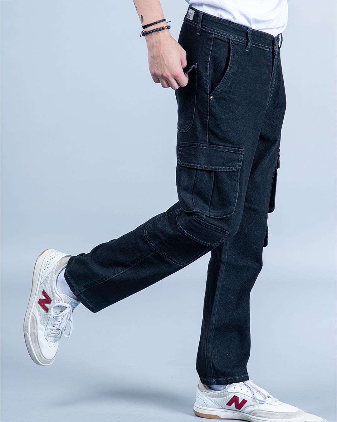 Buy Men's Carbon Black Relaxed Fit Cargo Jeans Online at Bewakoof
