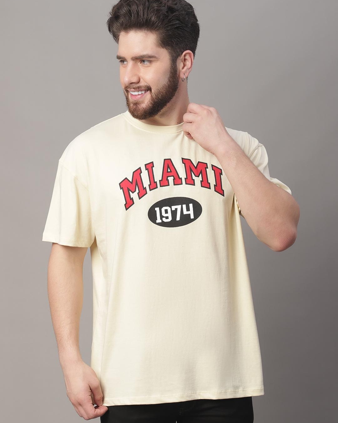 Buy Mens Cream Typography Super Loose Fit T Shirt Online At Bewakoof 2928